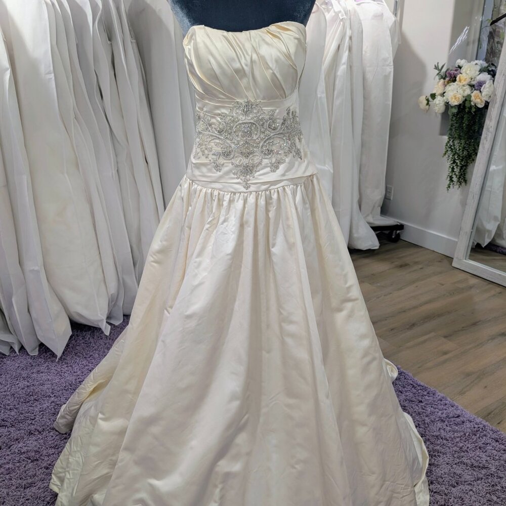 Casablanca Couture Ballgown size 14